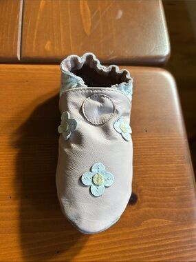 Robeez Pink Floral Baby Shoes - Slip-On Comfort